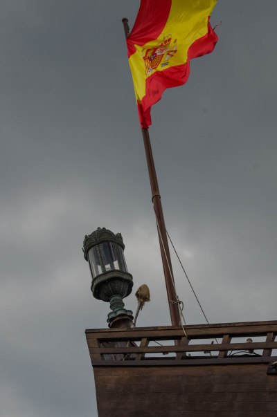 Galleon's Flag and Aft Running Light